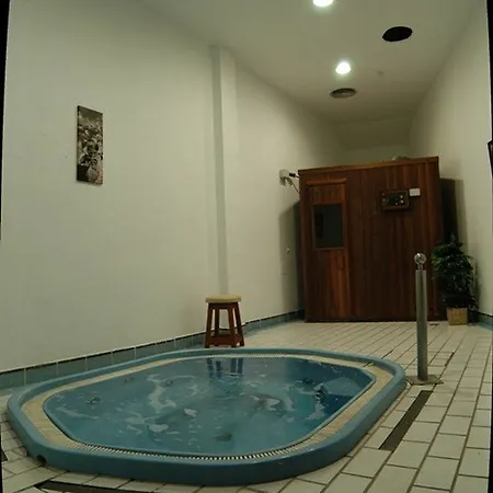 德拉格斯苏尔公寓酒店 3*